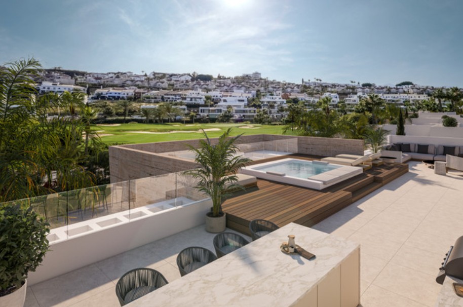 Villas for sale in Estepona - MCO3305380