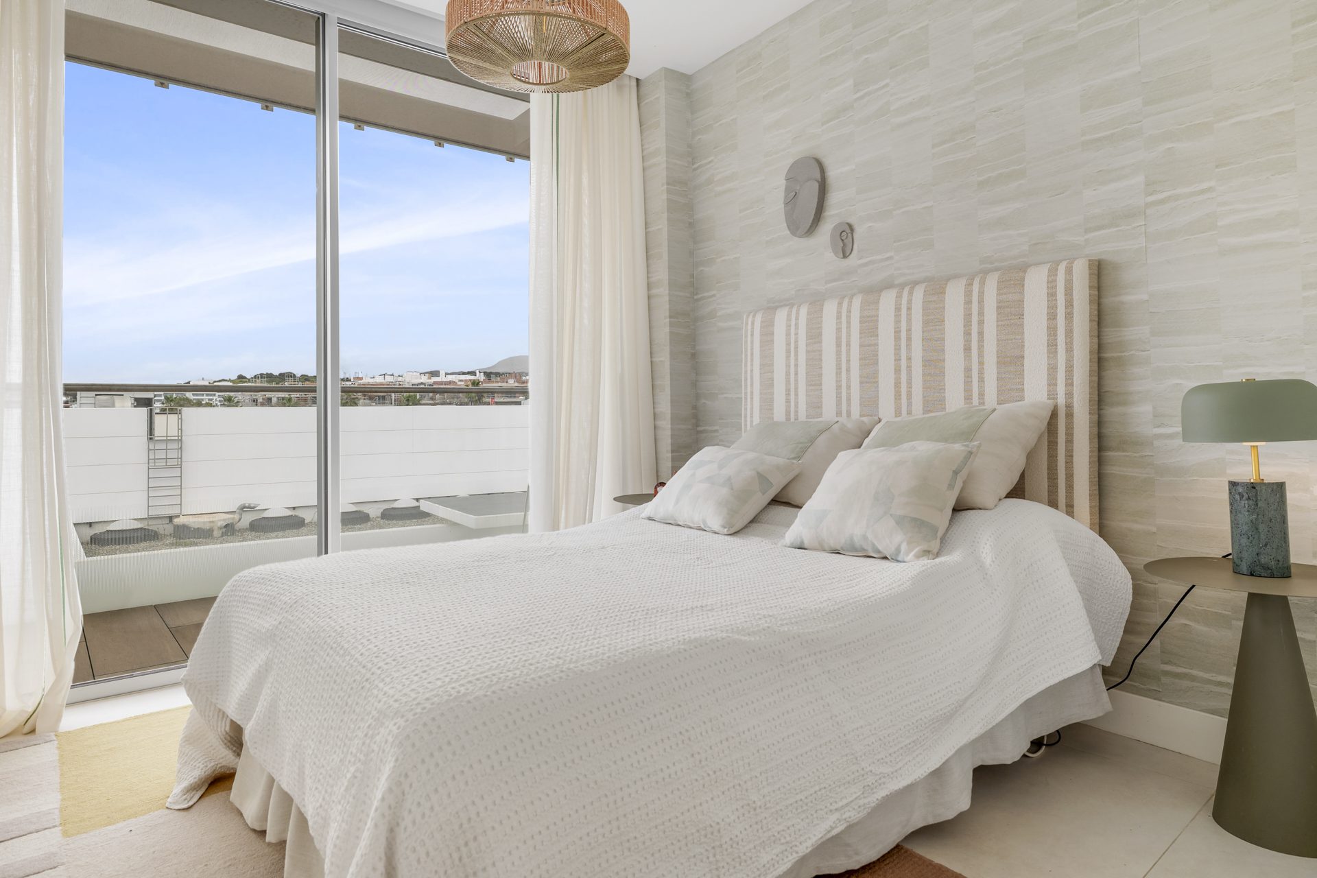 Lägenhet på mellanplan Till salu i Estepona - MC05351605