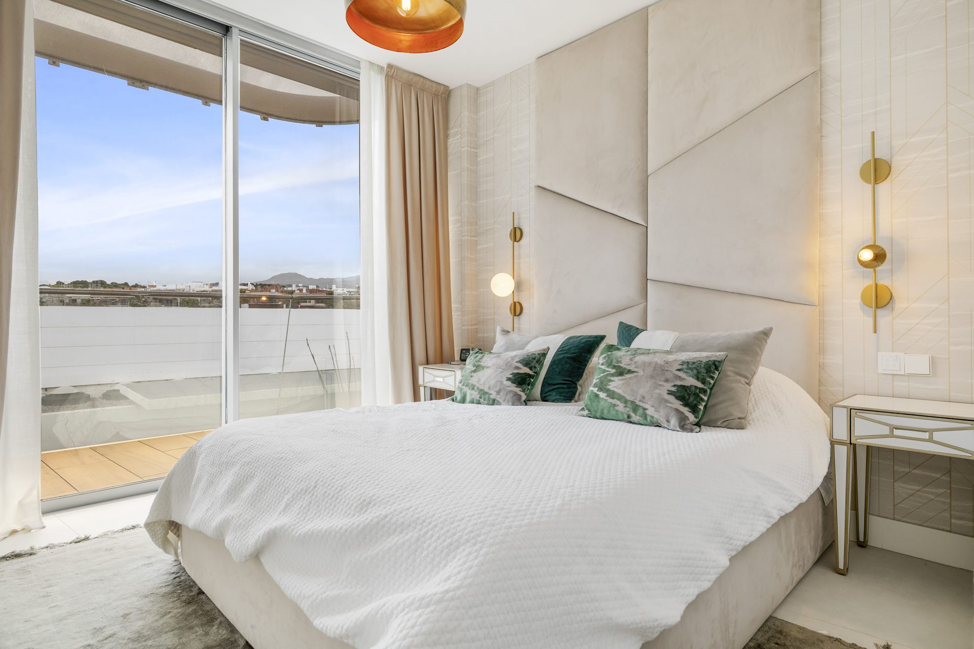 Lägenhet på mellanplan Till salu i Estepona - MC05351605