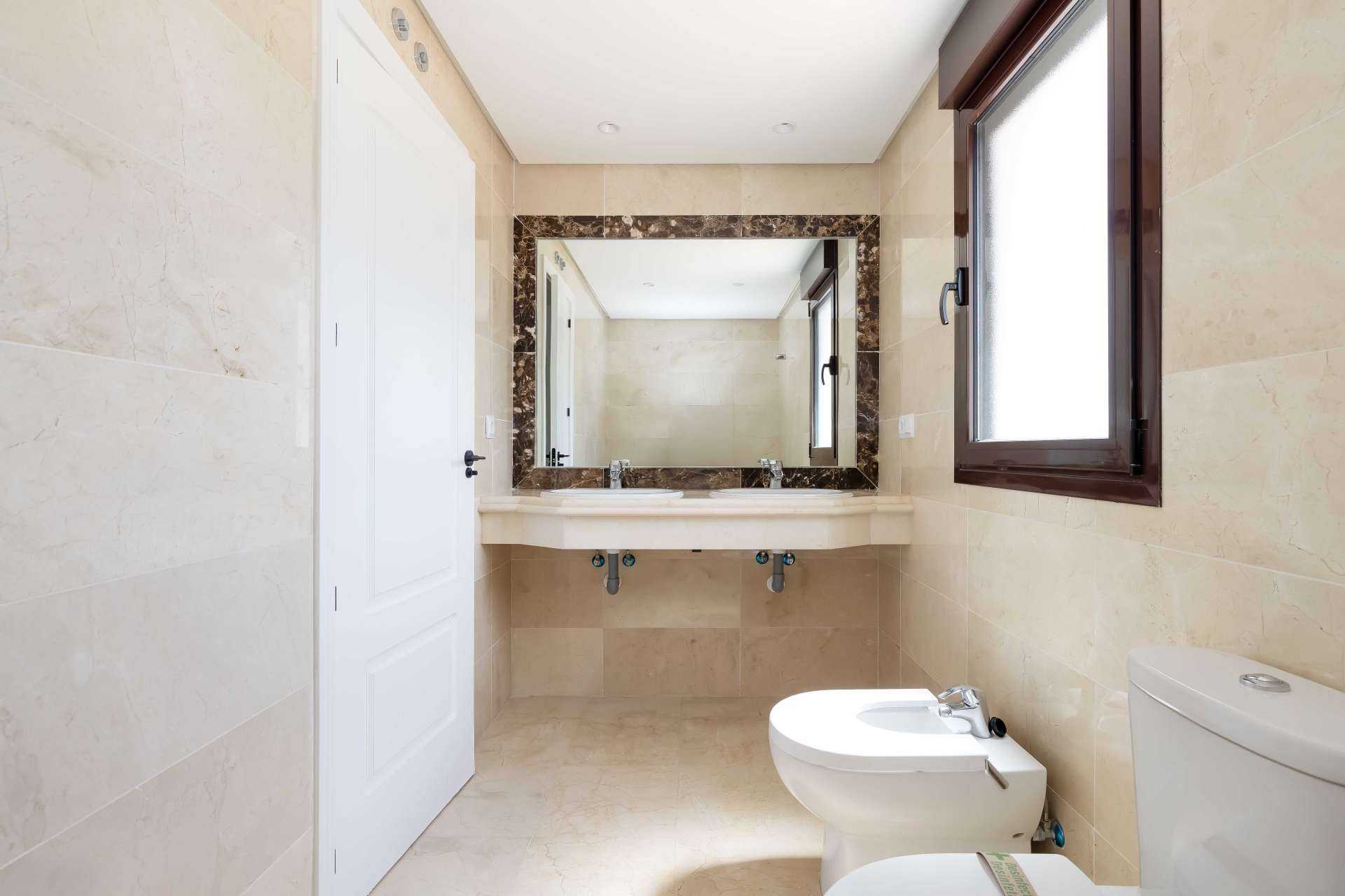 Villen zu verkaufen in Estepona - MCO6482005