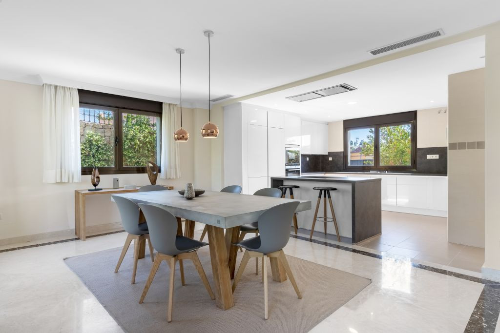 Villas en venta en Estepona - R4199623